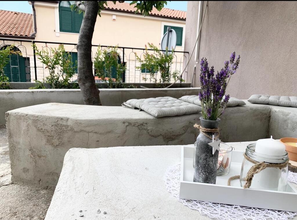Ra City Garden Suite Pula Bagian luar foto