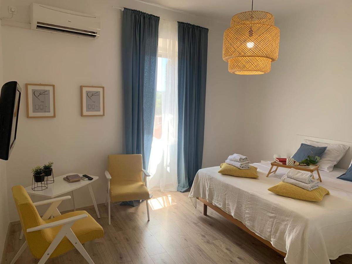 Ra City Garden Suite Pula Bagian luar foto